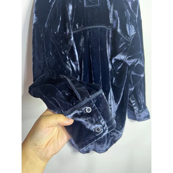 We The Free People Luxy Solid Velvet Shirt Top Womens XSmall Dark Blue Oversized - Picture 6 of 6